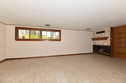 4870 37th St, Milwaukee WI  53221-2570 exterior