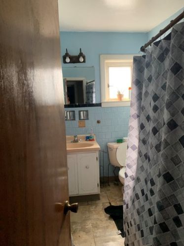 206 Amanda Ave, Pittsburgh PA 15210-2150 exterior