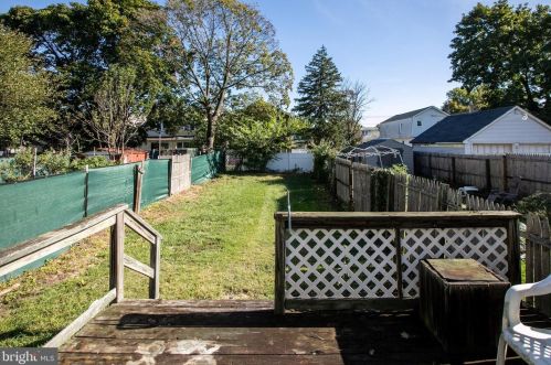 442 Lynwood Ave, Trenton NJ 08609-1711 exterior