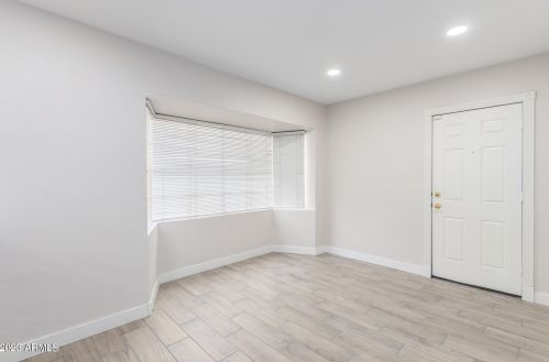 4112 18th Ave, Phoenix AZ  85015-5246 exterior