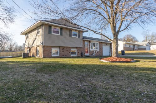 1193 Magnolia St, Kalamazoo, MI 49048-9274