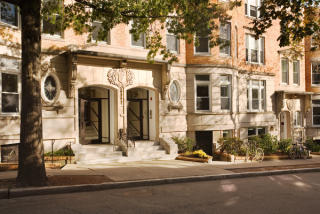 1223 Beacon St, Brookline MA  02446-5302 exterior
