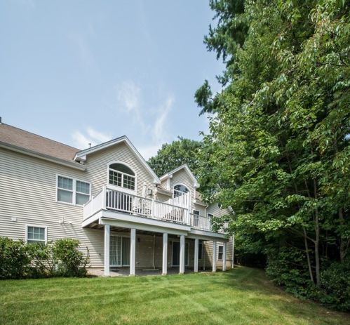 9 Pembrook Ln, Worcester MA  01609-4405 exterior