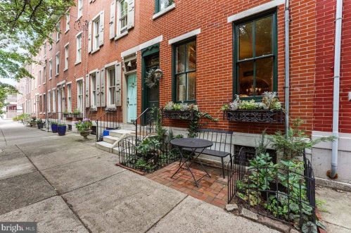 2045 Brandywine St, Philadelphia PA  19130-3204 exterior