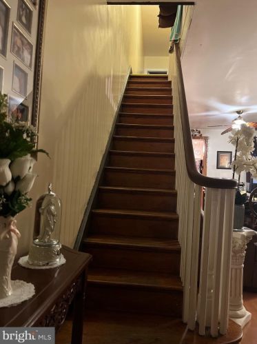 2411 8th St, Philadelphia PA 19148-3713 exterior