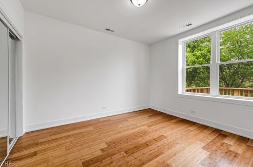 3416 Chicago Ave, Chicago IL 60651-4033 exterior