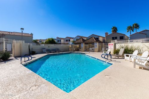 2329 Evans Dr, Phoenix AZ 85032-5547 exterior