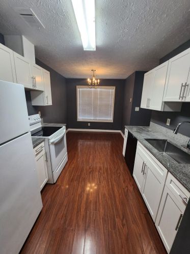 6303 Wedgeview Dr, Tucker GA 30084-8766 exterior