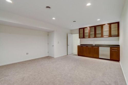 833 Reservoir Ave, Milwaukee WI 53212-3722 exterior