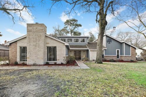 11218 Cedarwood Dr, Humble, TX 77338-2548