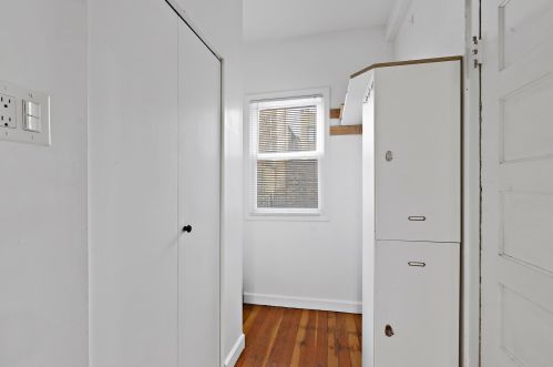 2219 Rosemont Ave, Chicago IL 60659-2195 exterior