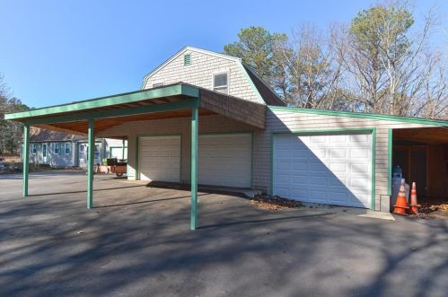 210 Greenhouse Rd, Coventry RI 02827-2101 exterior