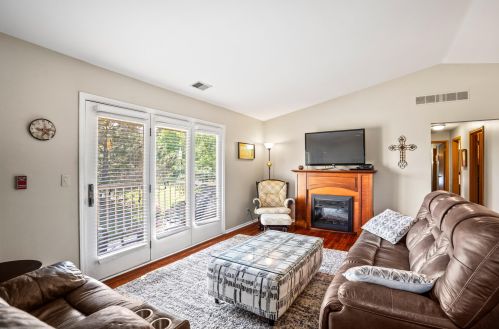 3711 Loomis Rd, Milwaukee WI 53221-1054 exterior