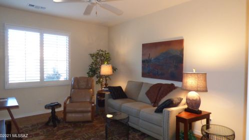 561 Knotwood St, Green Valley AZ 85614-5971 exterior