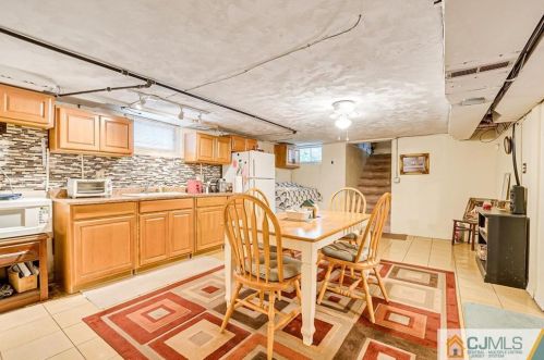 120 11th Ave, New Brunswick NJ 08904-3231 exterior