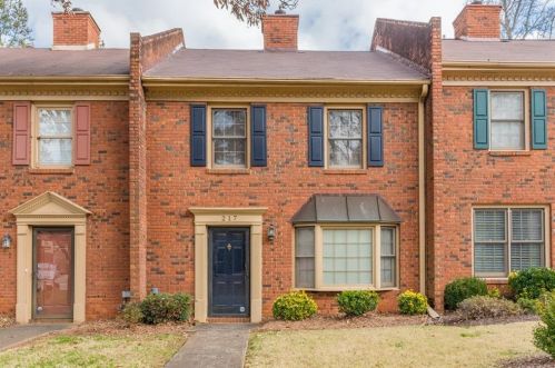 217 Braxton Pl, Tucker GA 30084-1872 exterior