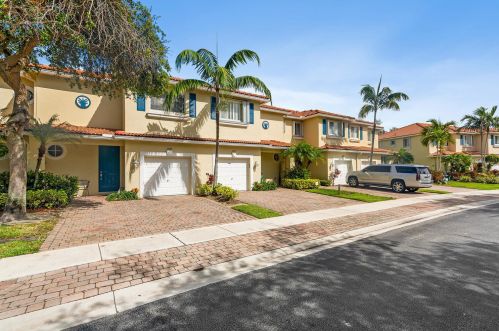 3109 Evergreen Cir, Boynton Beach, FL 33426-8659