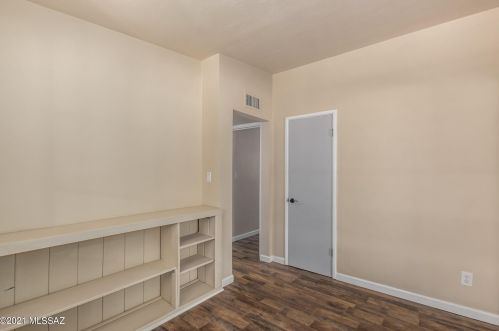 2305 19th St, Tucson AZ  85719-7016 exterior