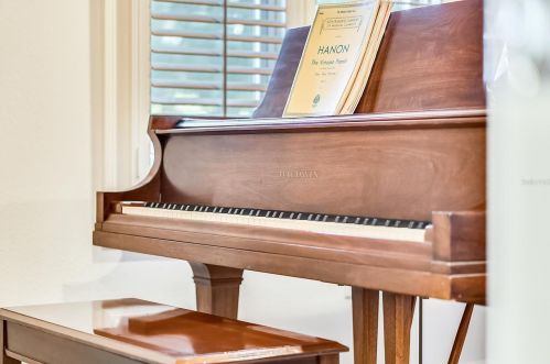 918 Alba Dr, Orlando FL 32804-7212 exterior