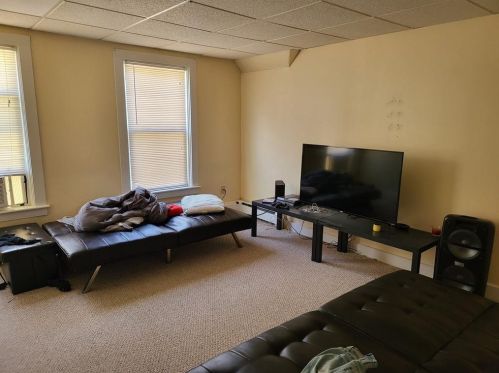 344 2nd Ave, Woonsocket RI 02895-4110 exterior