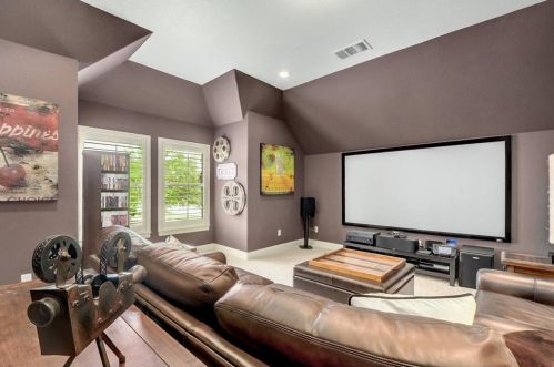 309 Emerald Rdg Dr, Austin TX 78732-1235 exterior