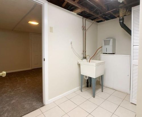 152 Bryant Dr, Pittsburgh PA 15235-4627 exterior