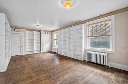 5701 Elgin St, Pittsburgh PA 15206-1635 exterior