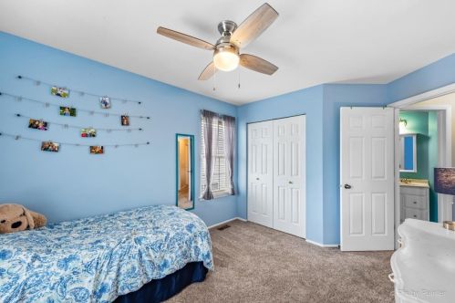 1772 Kennsington Ln, Bull Valley IL 60014-2047 exterior