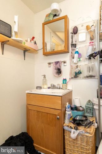 4927 Hazel Ave, Philadelphia PA 19143-2004 exterior