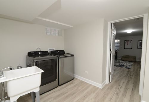 1638 74th Ct, Chicago IL  60707-4221 exterior