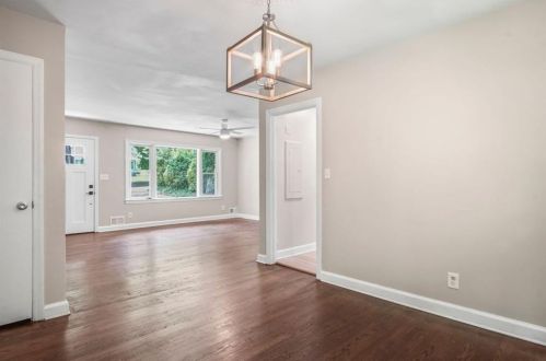 1689 Laurelwood Dr, Atlanta GA 30311-3800 exterior