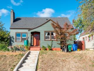 5723 12 St, Portland OR  97211-4219 exterior