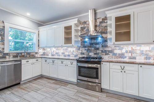 905 Cayuga St, Tampa FL 33603-4216 exterior