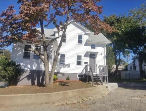 9 Lynch St, Providence, RI 02908-5105