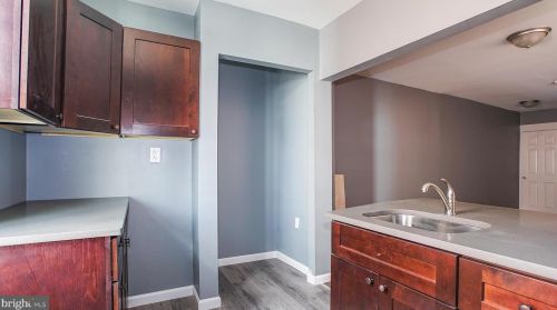 6215 Market St, Philadelphia PA 19139-2923 exterior