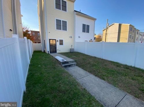 735 40 St, Philadelphia PA 19104-1670 exterior