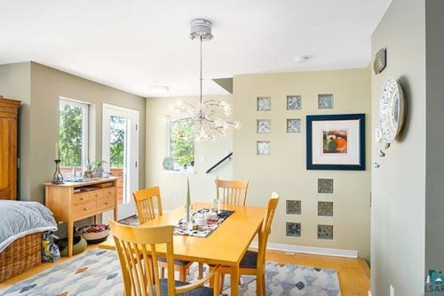 227 7th St, Duluth MN 55805-1240 exterior