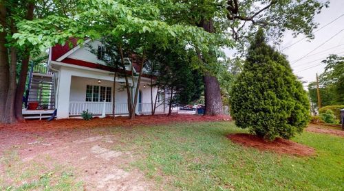 1388 Allegheny St, Atlanta, GA 30310-2555