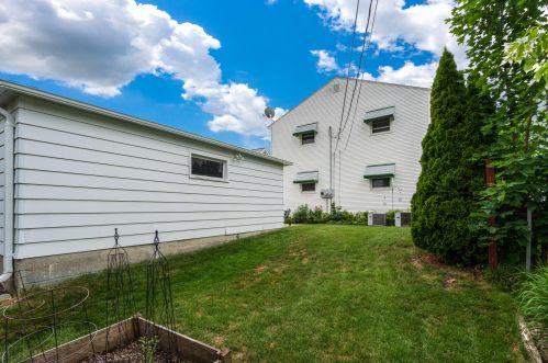 3854 45th St, Milwaukee WI 53220-2164 exterior