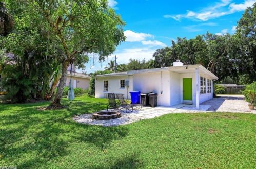 1245 8th Ter, Naples FL 34102-5411 exterior