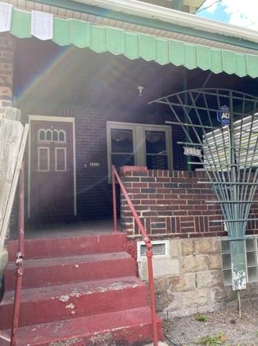 1513 Murtland St, Pittsburgh PA  15208-1157 exterior