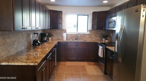 5800 Kolb Rd, Tucson AZ  14276-0908 exterior