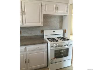 4503 Croissant St, Dearborn Heights MI  48125-3323 exterior