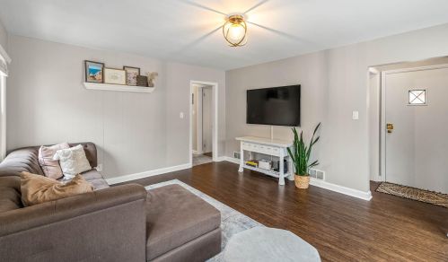 8624 Becher St, Milwaukee WI  53227-1726 exterior