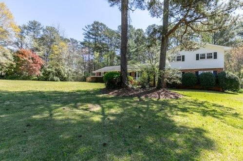 2723 Gleneagles Dr, Tucker, GA 30084-2420