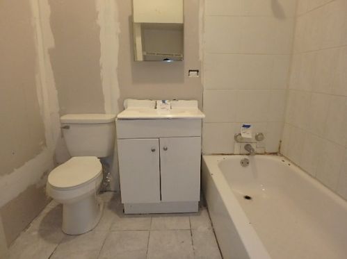 6042 Throop St, Chicago IL 60636-1816 exterior