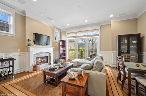 3741 Damen Ave, Chicago, IL 60609-1117