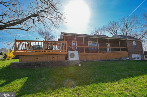 2128 Sunnyside Ave, Pottstown, PA 19464-3029