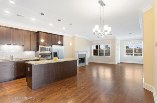 5647 Clark St, Chicago, IL 60660-4144