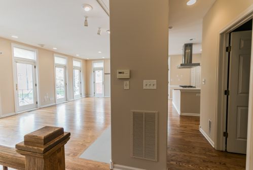 2014 Lincoln Ave, Chicago IL 60614-4598 exterior